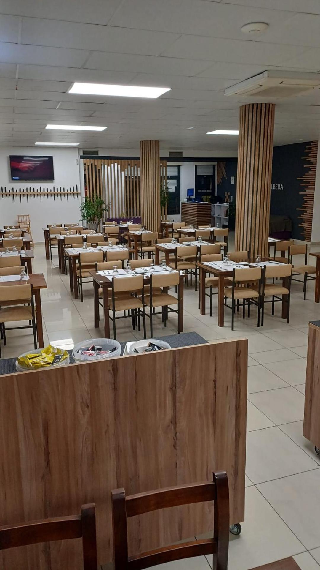 Hotel L'Albera 라홍케라 외부 사진